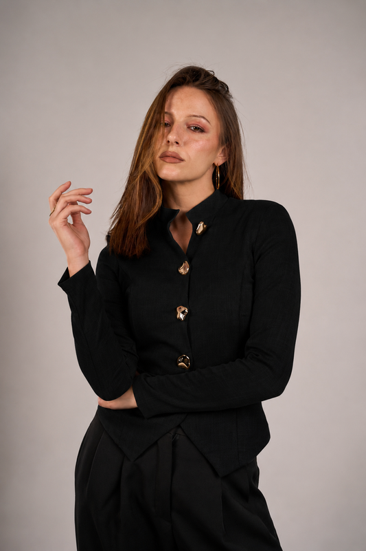 Solène Black with long sleeves