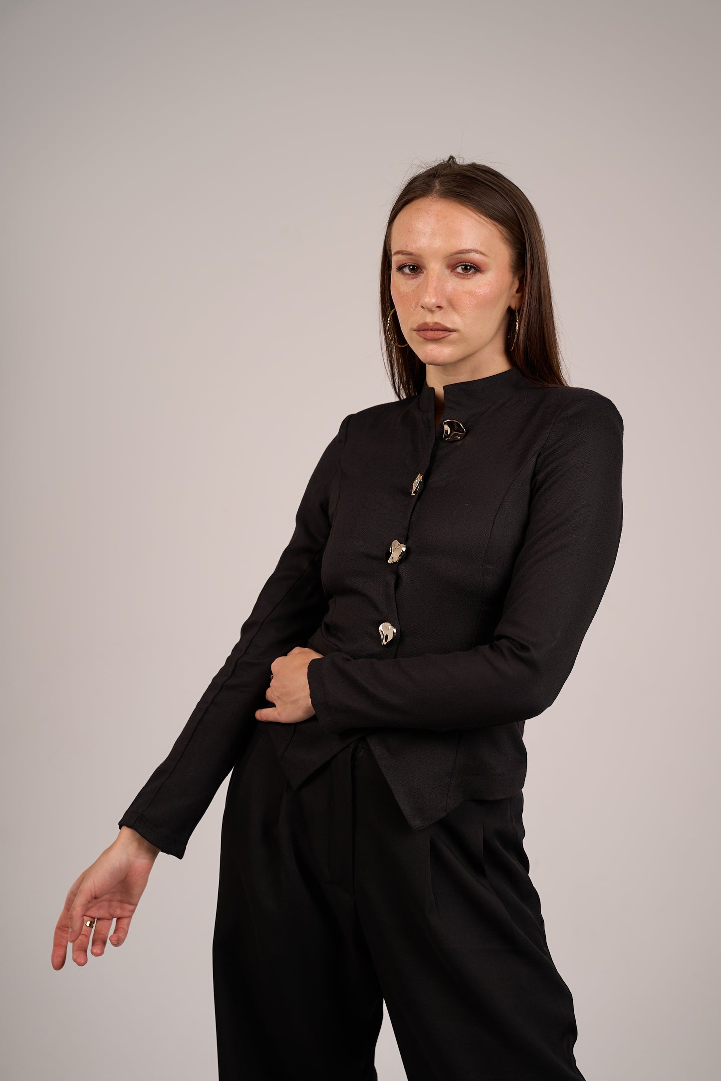 Solène Black with long sleeves