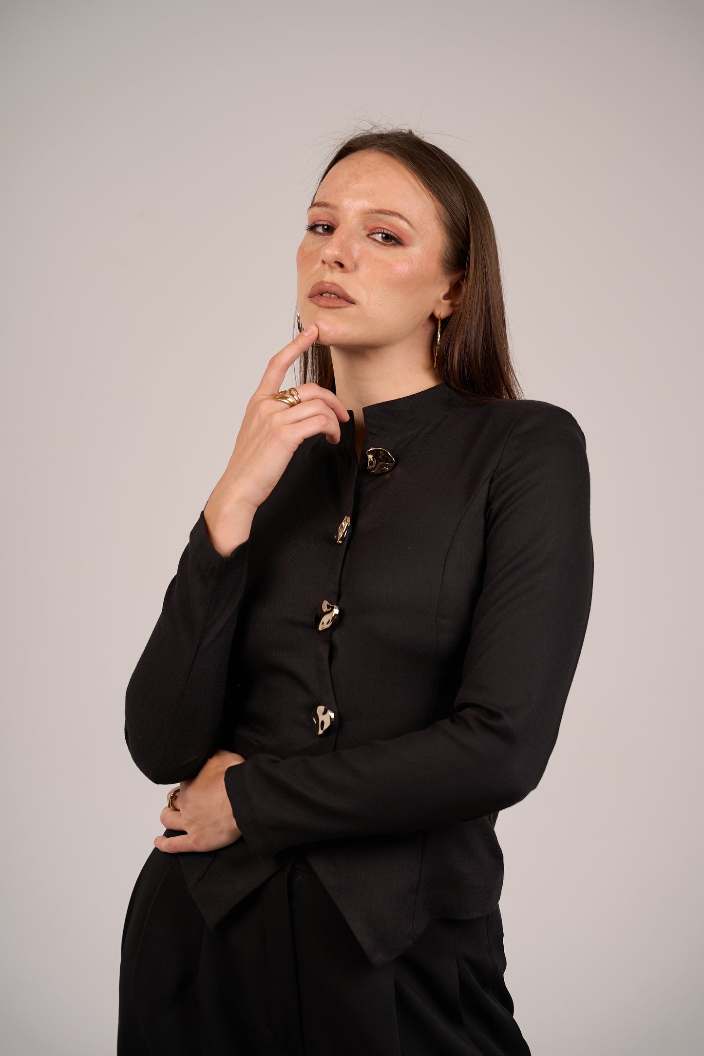 Solène Black with long sleeves